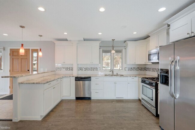 Building Photo - 16735 Xylite St NE