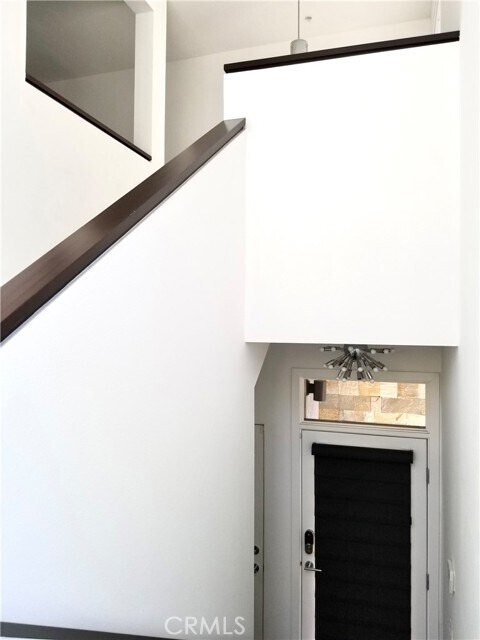 Foto del edificio - 850 E Palm Canyon Dr