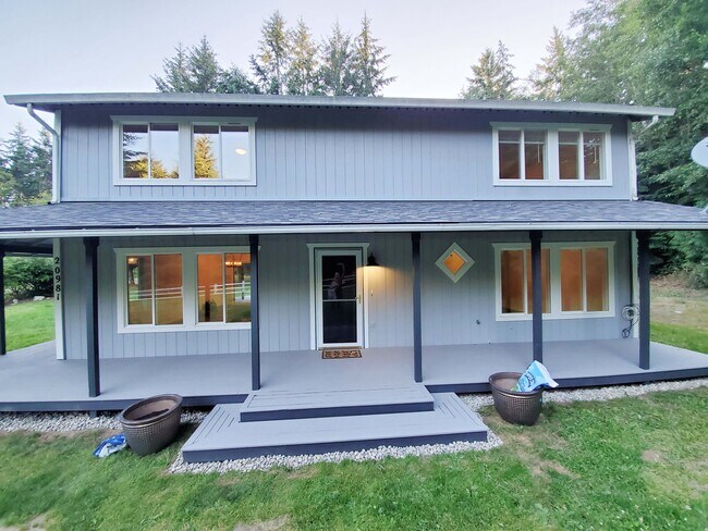 front - 20981 Port Gamble Rd NE