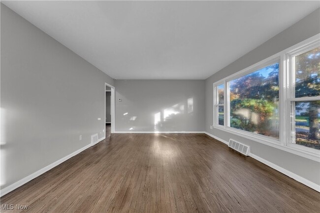 Building Photo - 15313 Steinway Blvd