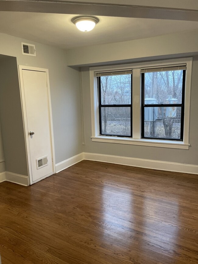 Foto del edificio - 7329 N Honore St