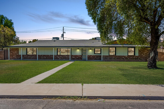 Building Photo - 2730 N 20th Dr