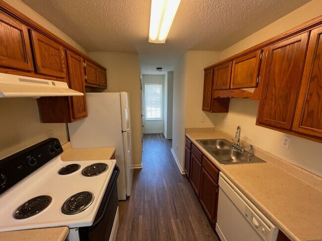Building Photo - Bailey Station Townhomes
