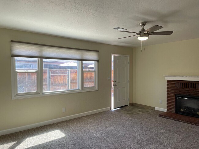 Foto del edificio - 842 E 9th St