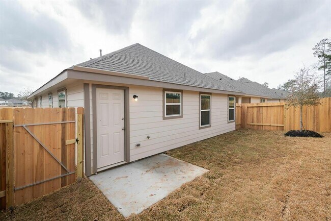 Building Photo - 3241 East Chunk Dr