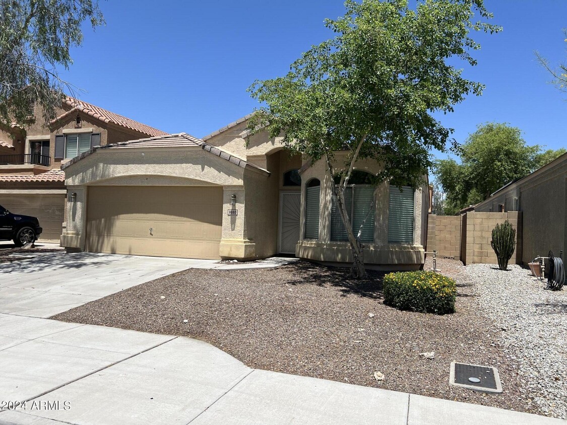 Primary Photo - 9880 W Salter Dr