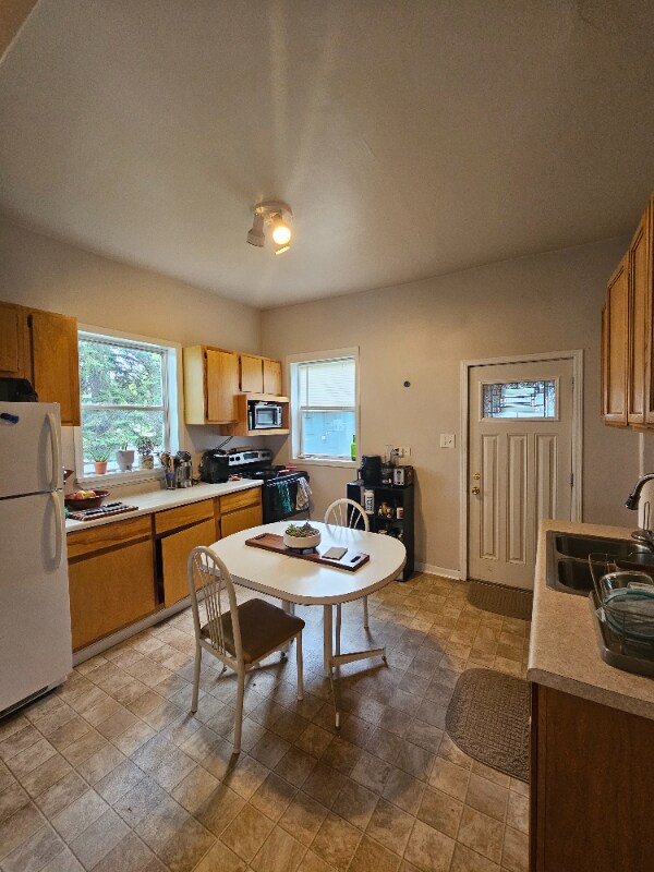Foto del edificio - 2241 W 11th St