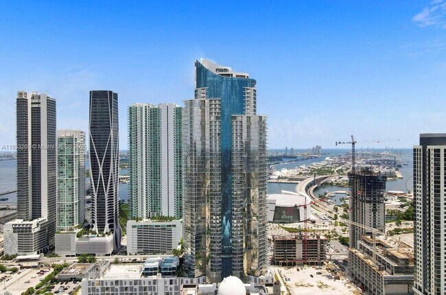 Foto del edificio - 851 NE 1st Ave