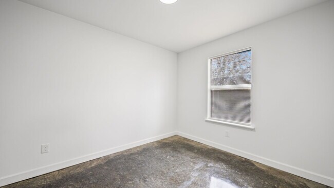 Foto del edificio - 34 E Geeter Rd