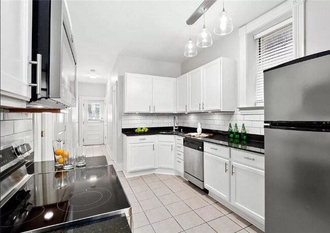 Building Photo - 4410 Chouteau Ave