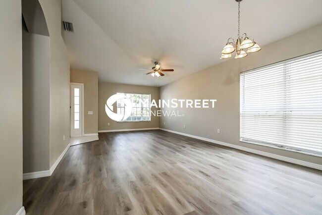 Building Photo - 4 Bedroom Pet-Friendly Home in Riverview, FL with Main Street Renewal