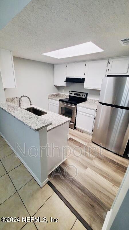 Foto del edificio - 7626 Jana Ln S