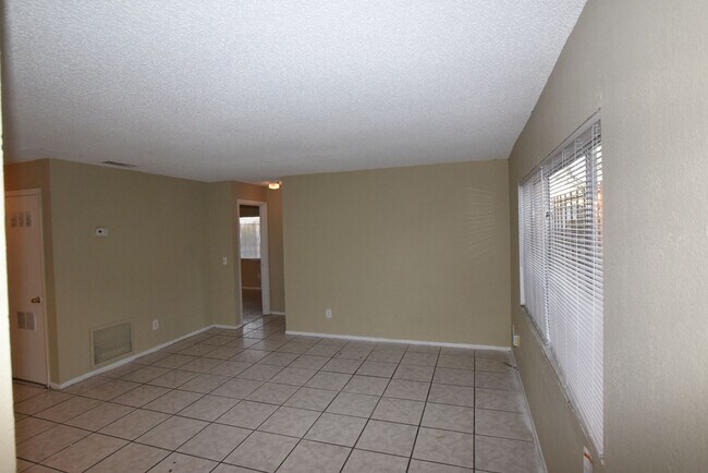 Foto del edificio - 3115 Split Willow Dr
