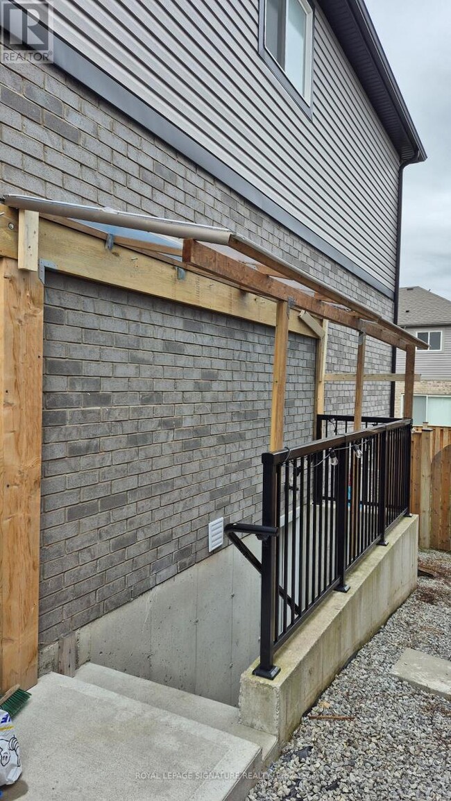 Building Photo - 11 Overholt Dr