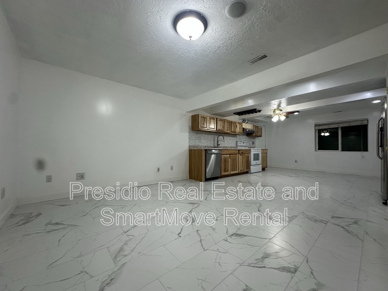 Foto principal - 8903 Sunspring Dr