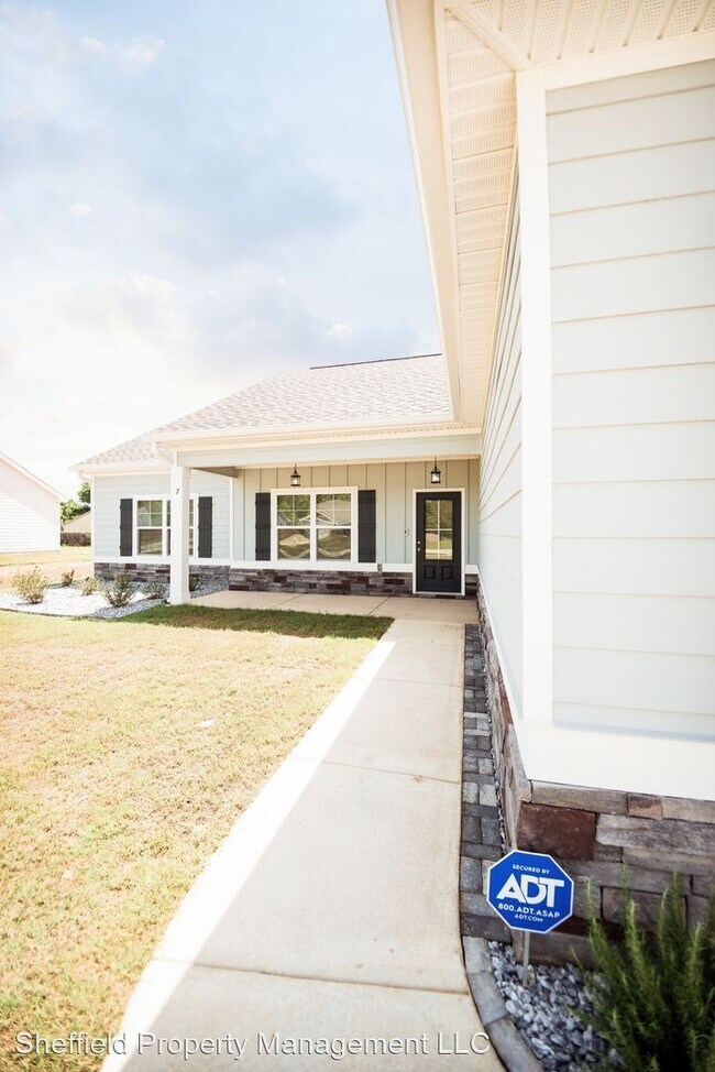 Building Photo - 4 br, 2 bath House - 7 Belmont Dr