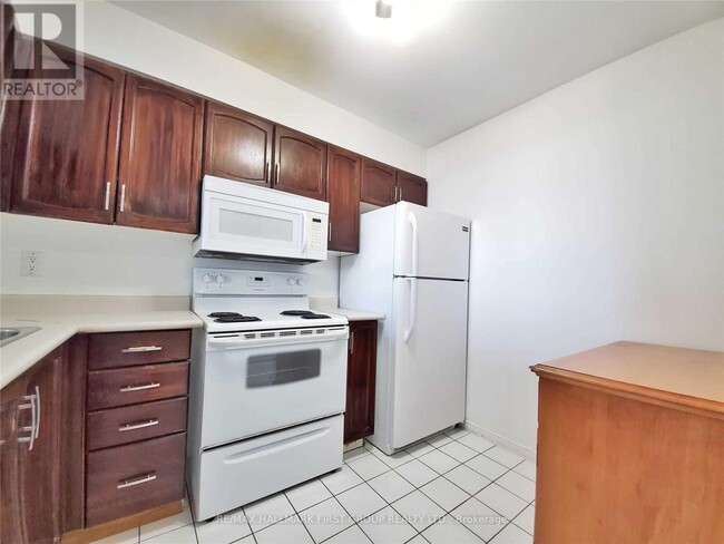 Building Photo - 480 McLevin Ave