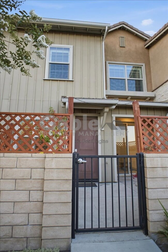 Building Photo - 22728 Harmony Dr