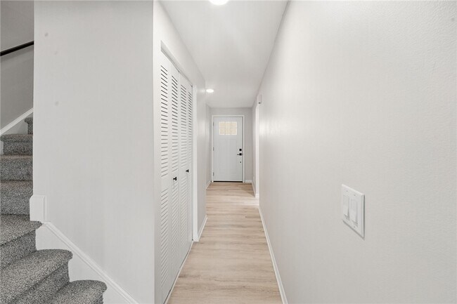 Foto del edificio - 17 Willowick Dr