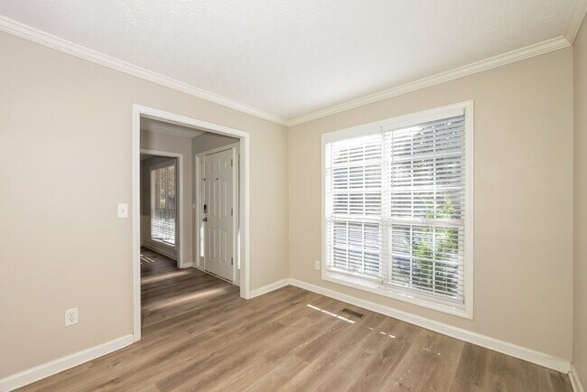 Foto del edificio - 2152 Glen Hope Ln