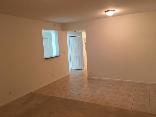 Foto del edificio - 1169 Golden Lakes Blvd