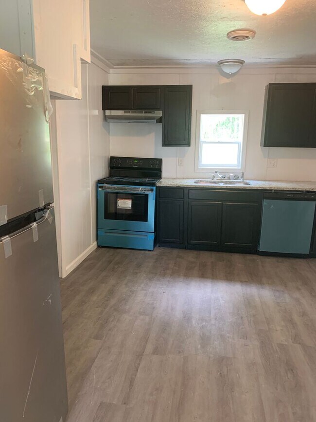 Foto del edificio - Newly Remodeled 2 bedroom 1 bathroom!!