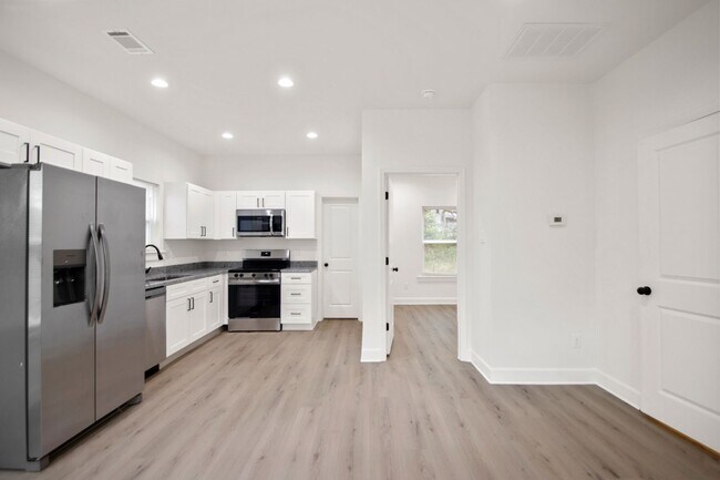 Foto del edificio - 212 S Park St