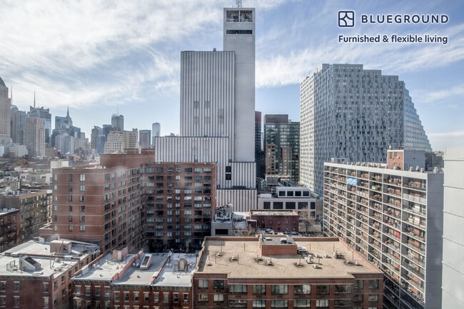 Building Photo - 500 W 56th St