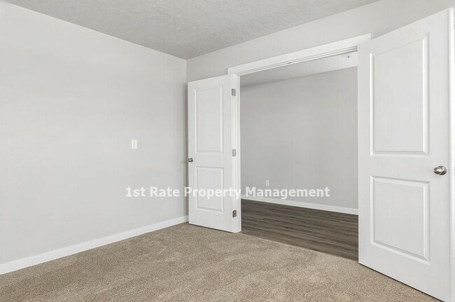 Building Photo - 7700 E Lafayette St