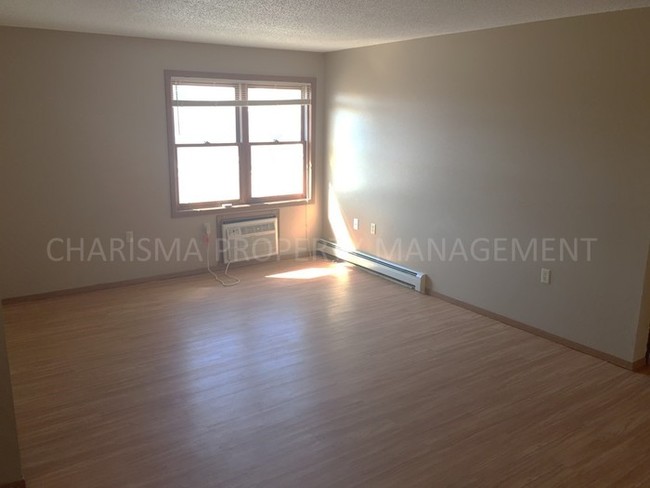 Building Photo - 3506 S Sertoma Ave