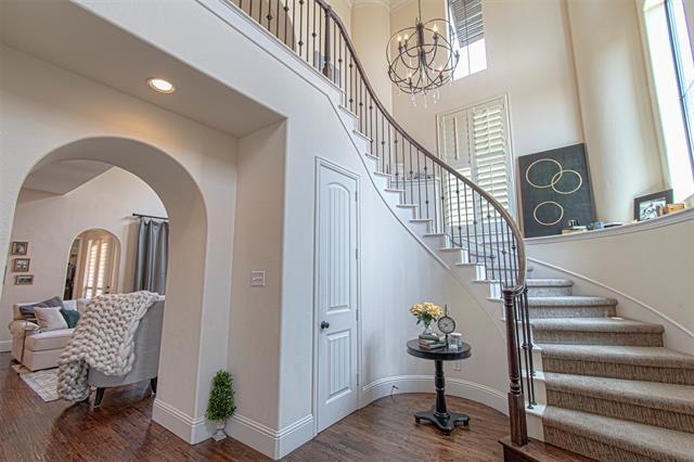 Building Photo - 7039 Comal Dr