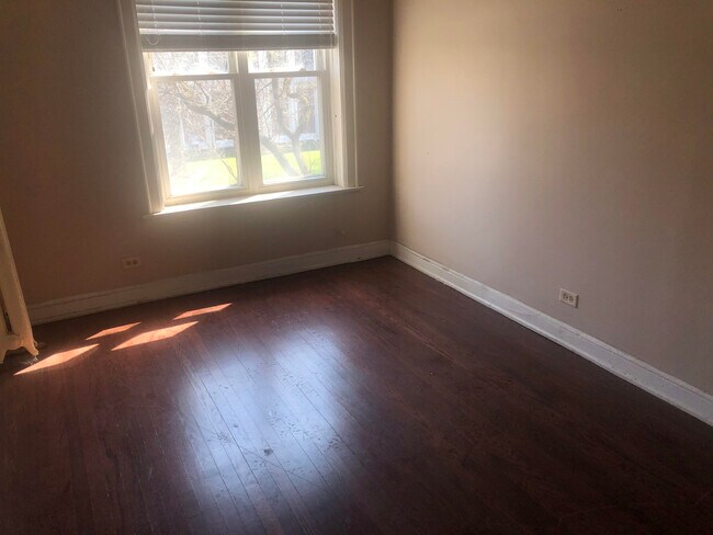 Foto del edificio - 5046 S Blackstone Ave
