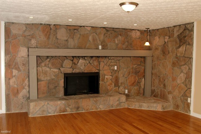 Foto del edificio - 4169 Panola Lake Cir