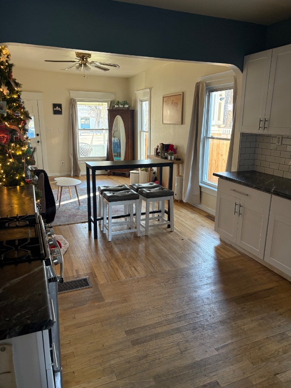 Building Photo - 215 N Grant Ave