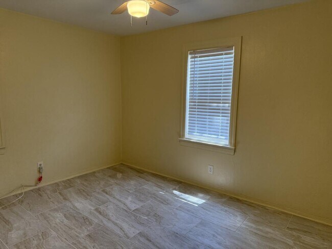 Foto del edificio - 2843 2nd Ave S