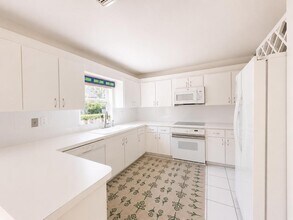 Building Photo - 7758 Cloverfield Cir