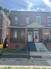 Building Photo - 224 Parker Ave