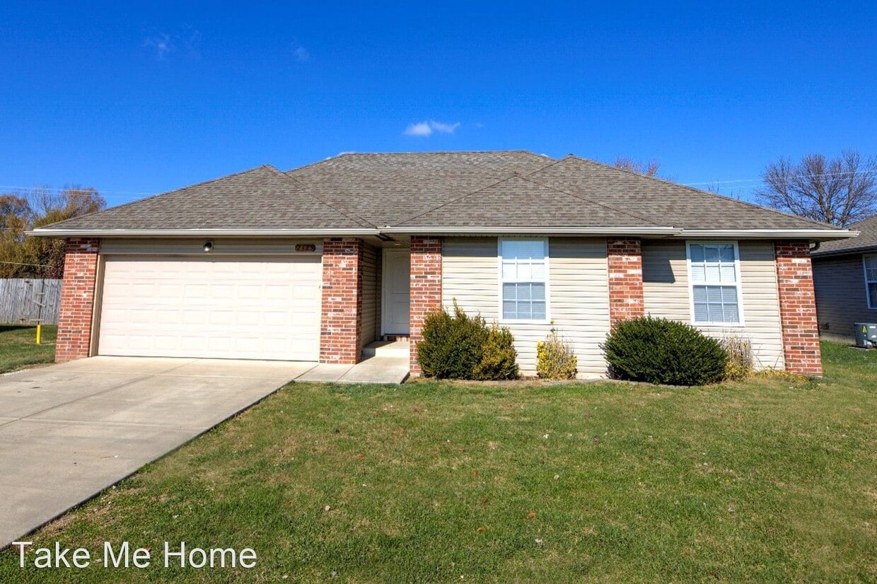 2425 E Willow St, Republic, MO 65738 House Rental in Republic, MO