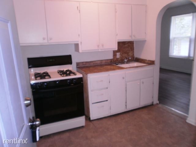 Building Photo - 2 br, 1 bath  - 1211 Wells Pl #2