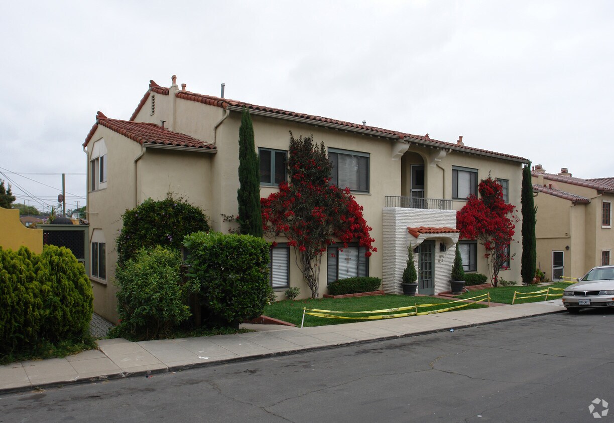 Primary Photo - 3633 Wilshire Ter