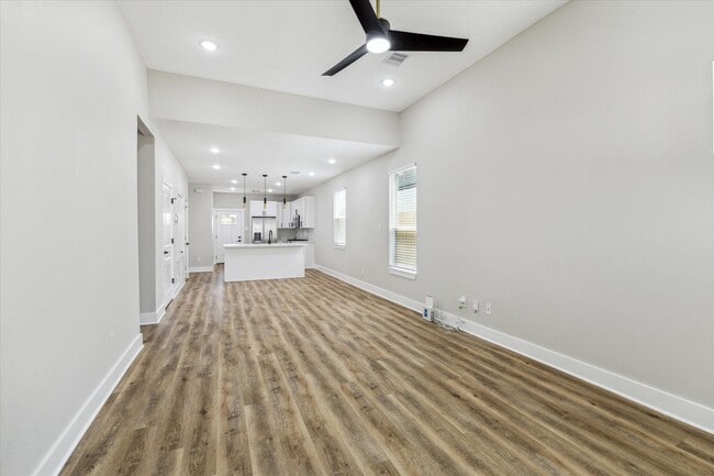 Building Photo - 8130 Sunbury St