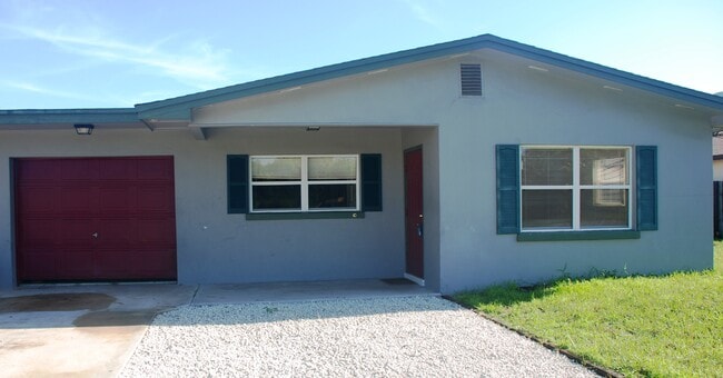 Building Photo - 2643 Kingswood Dr NE