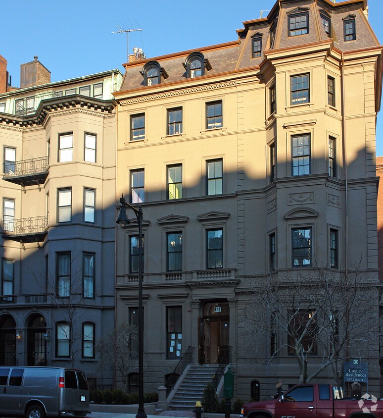 Foto del edificio - 134 Beacon St