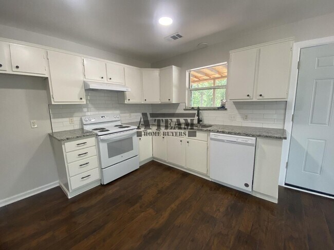 Foto del edificio - Beautiful 3 Bed 2 Bath home for rent!