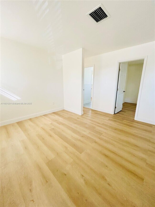 Foto del edificio - 10601 SW 184th St