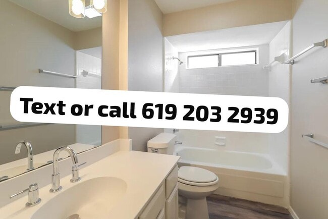 Building Photo - 2422 Bentley Dr