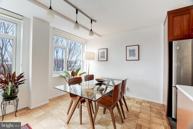 Foto del edificio - 1545 18th St NW