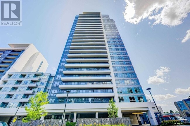 Photo du bâtiment - 7890 Bathurst St