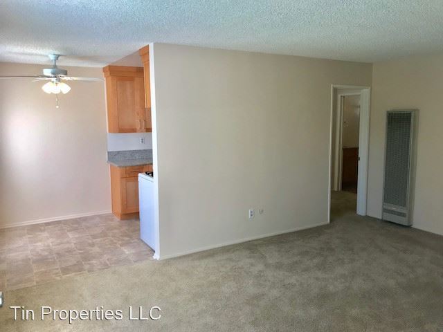 Building Photo - 100 S Altadena Dr