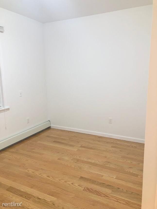 Building Photo - 3 br, 2 bath  - 3558 Crescent St
